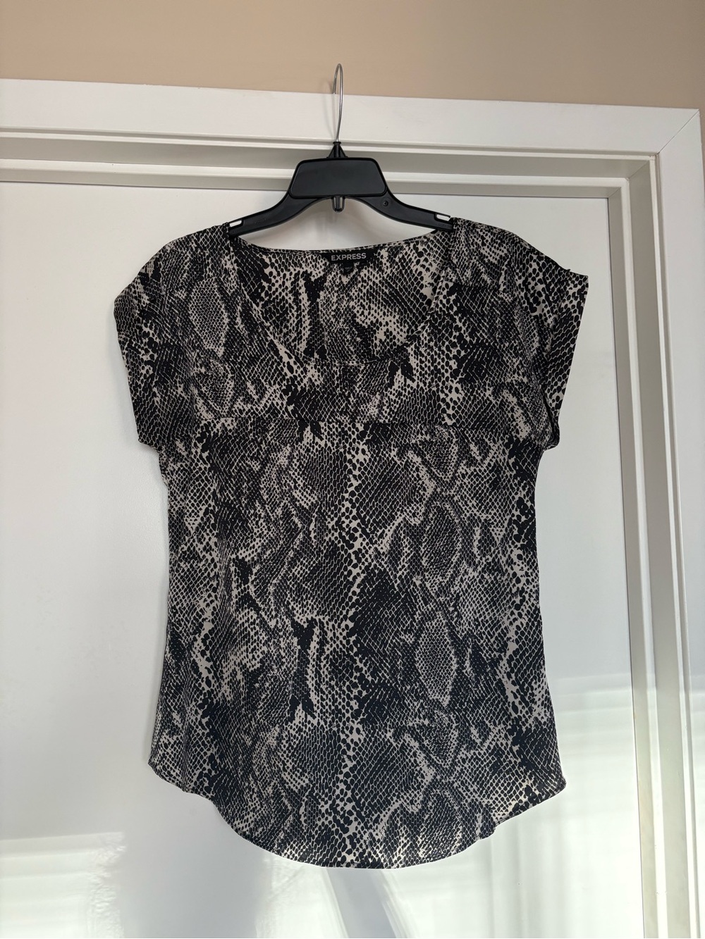 Express Black and White Snakeskin Print Short Sleeve Top